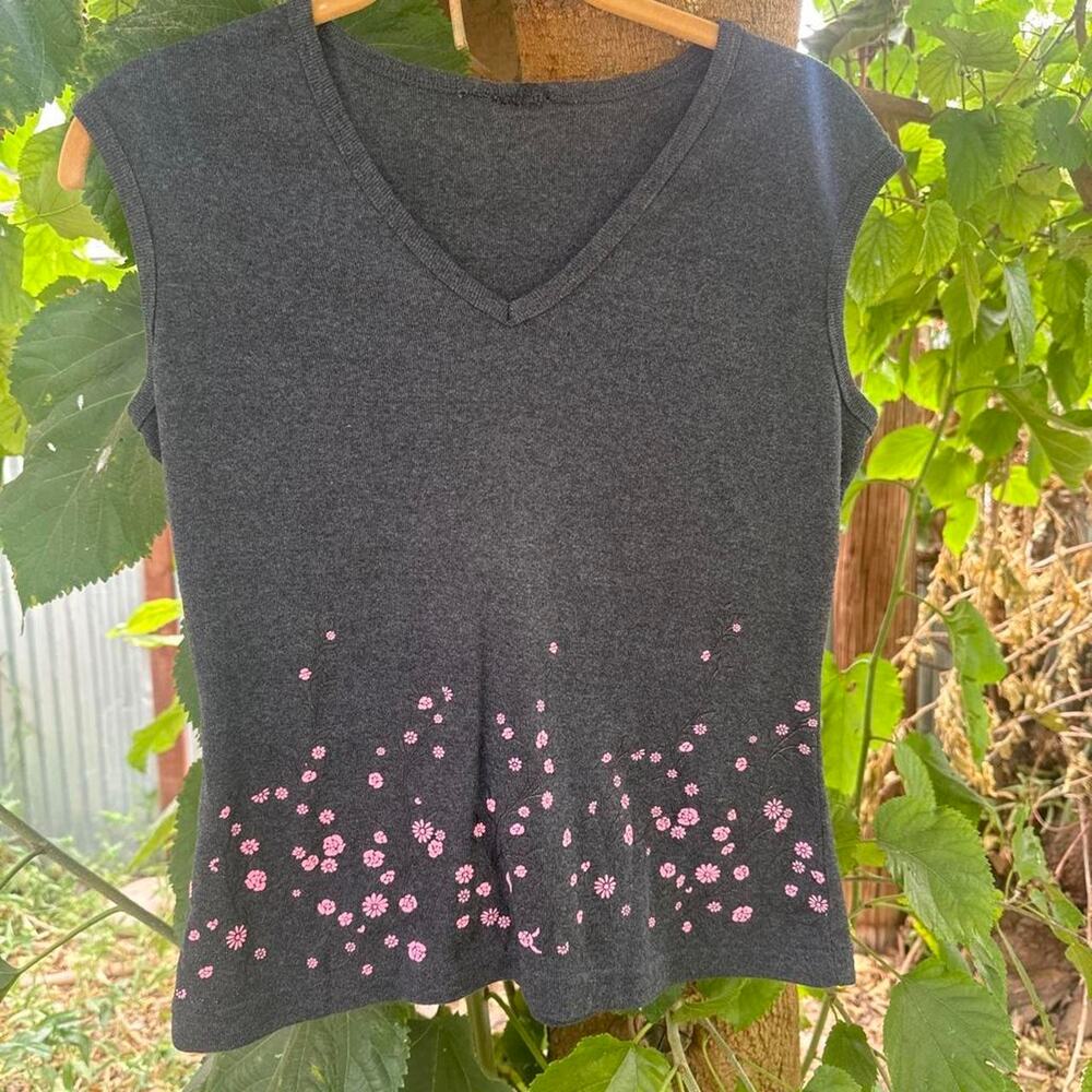 Gray pink floral print